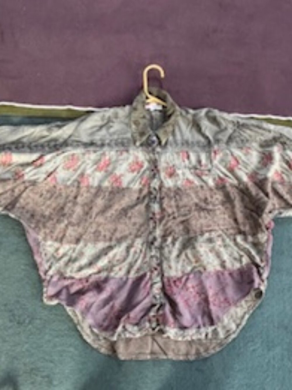 GREY FLORAL PATCHWORK RELAXED BAT SLEEVED TOP